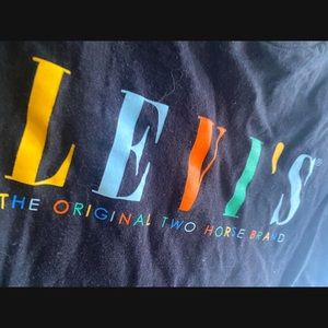 Levi’s T-shirt